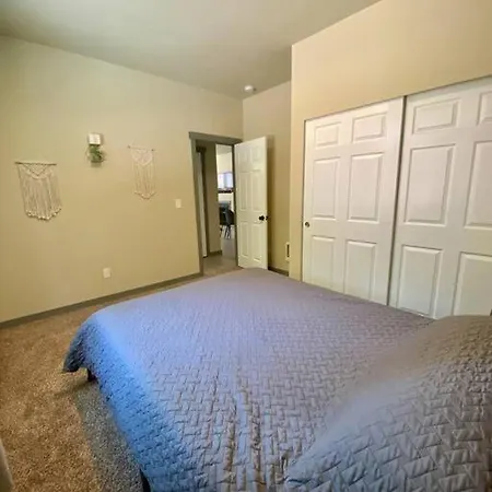 New Modern Cabin! 5Mi To Mt Rainier National Park! Hot Tub & Wifi Ashford Extérieur photo